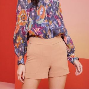 Marie Oliver Mia Short. Color: camel. Size 6